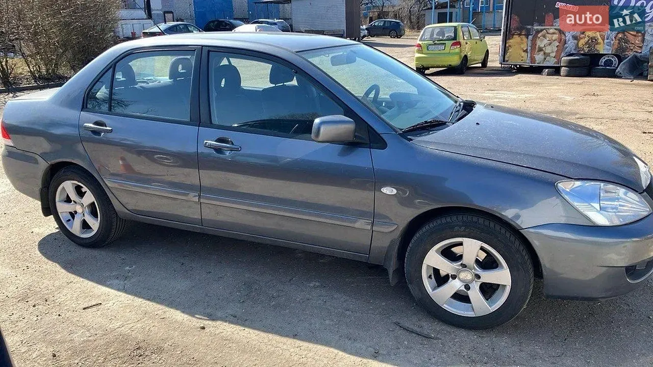 Mitsubishi Lancer