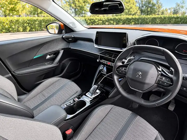 Peugeot 2008 2021 photo 5