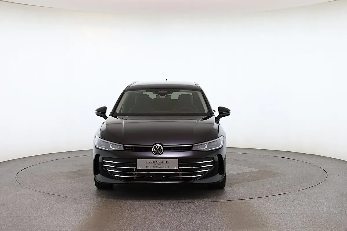 Volkswagen Passat 2026 photo 2