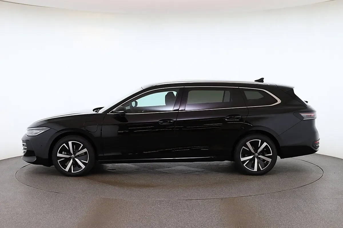 Volkswagen Passat 2026 photo 3