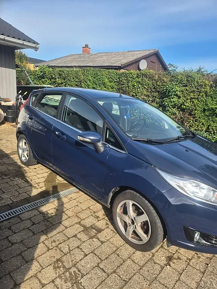 Ford Fiesta 2014 photo 5