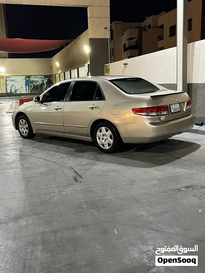 Honda Accord 2005 photo 2