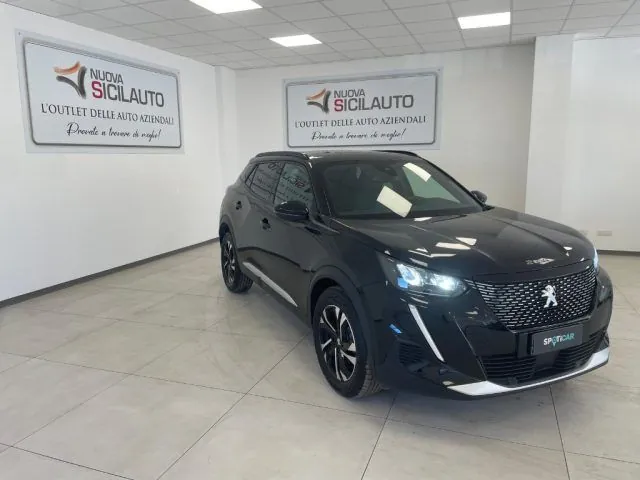 Peugeot 2008 2023 photo 2
