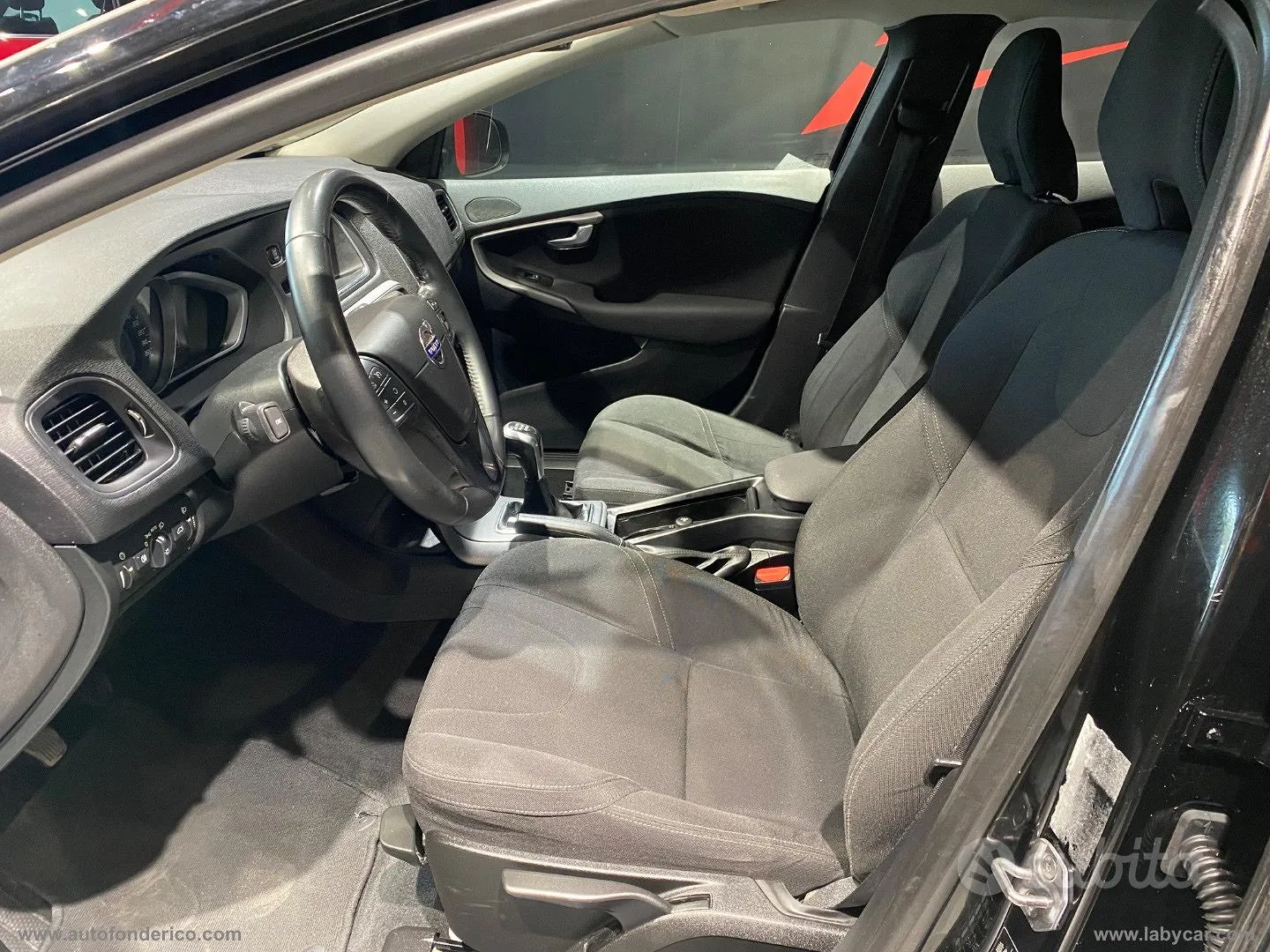 Volvo V40 2015 photo 4