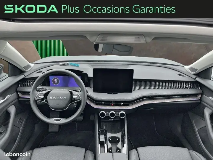 Skoda Superb 2025 photo 3