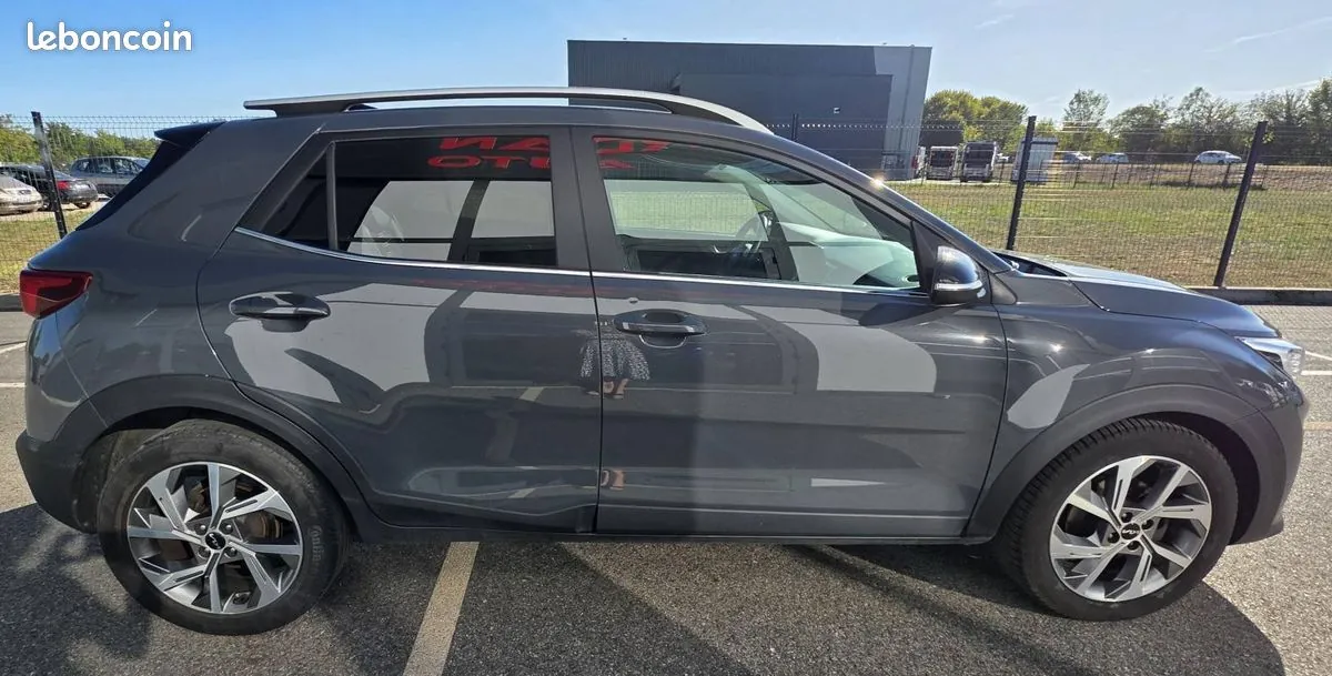 Kia Stonic 2023 photo 5