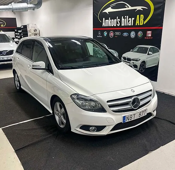 Mercedes-Benz B180 2013 photo 3