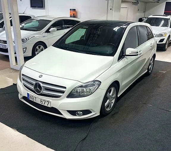 Mercedes-Benz B180 2013 photo 5