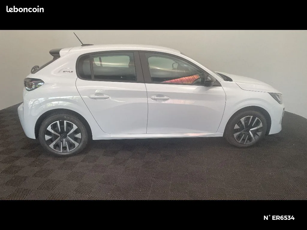 Peugeot 208 2025 photo 5