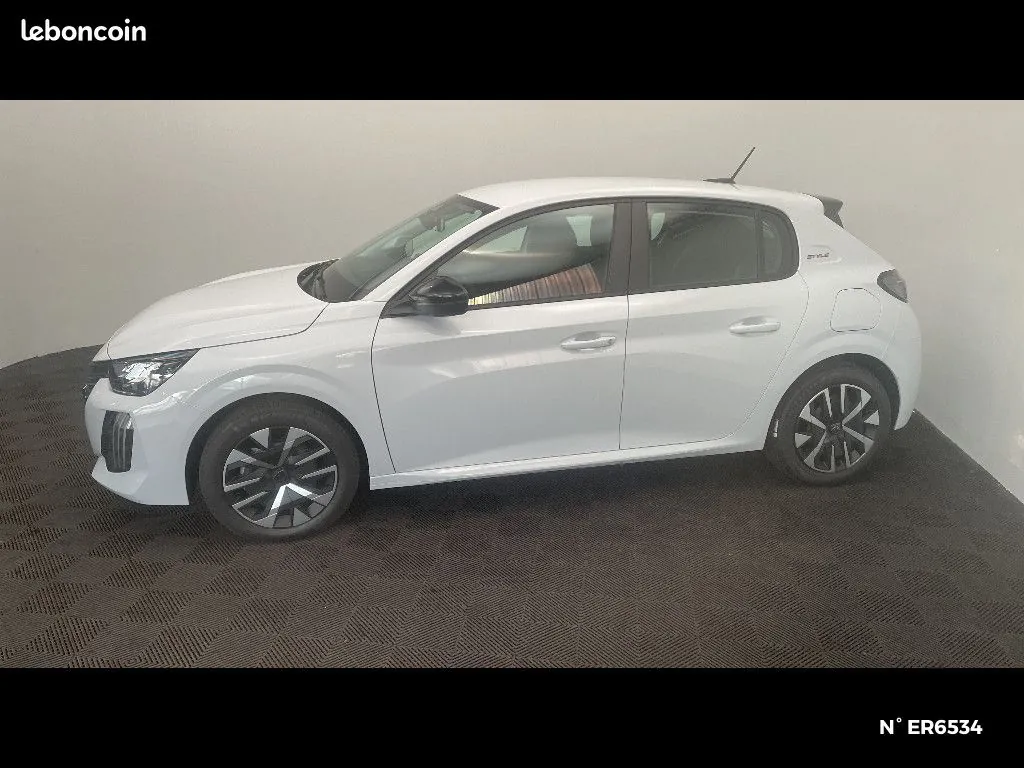 Peugeot 208 2025 photo 2