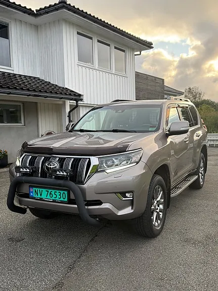 Toyota Land Cruiser 2020 photo 3