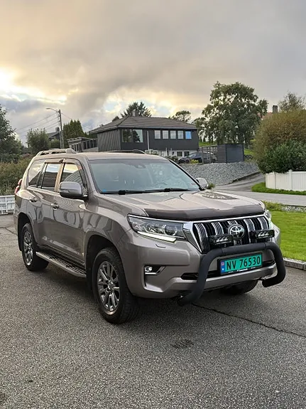Toyota Land Cruiser 2020 photo 2