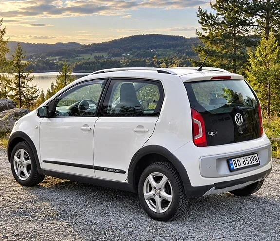 Volkswagen Up 2014 photo 3