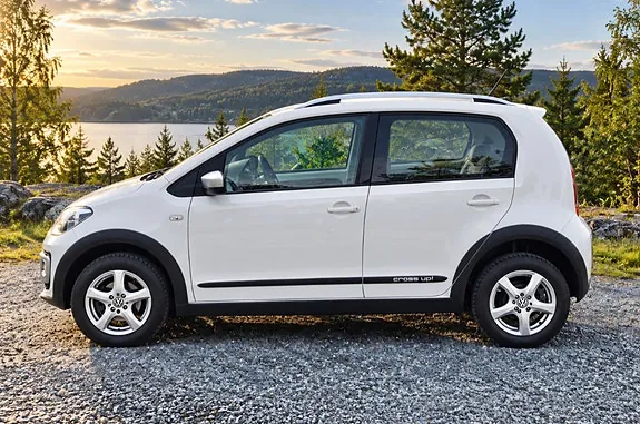 Volkswagen Up 2014 photo 2