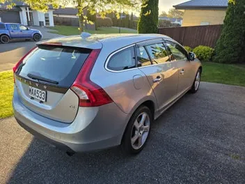 Volvo V60 2013 photo 2