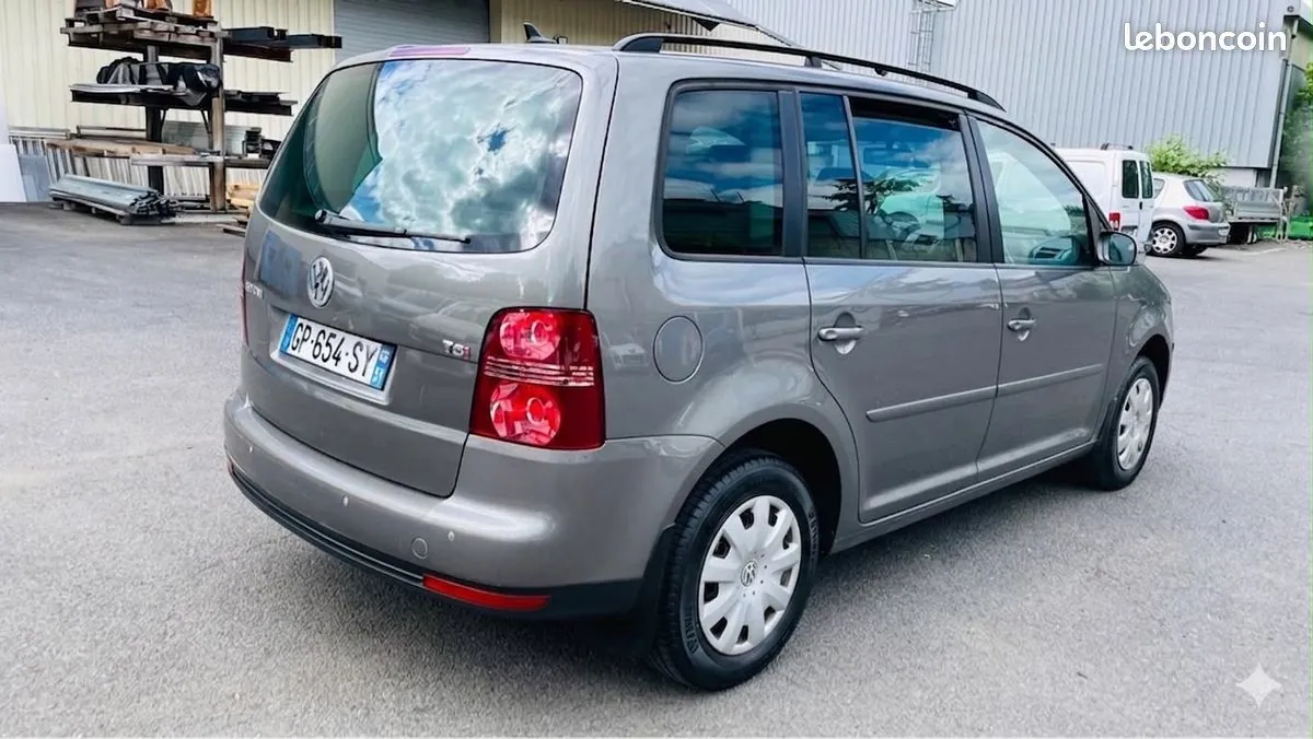 Volkswagen Touran 2007 photo 4