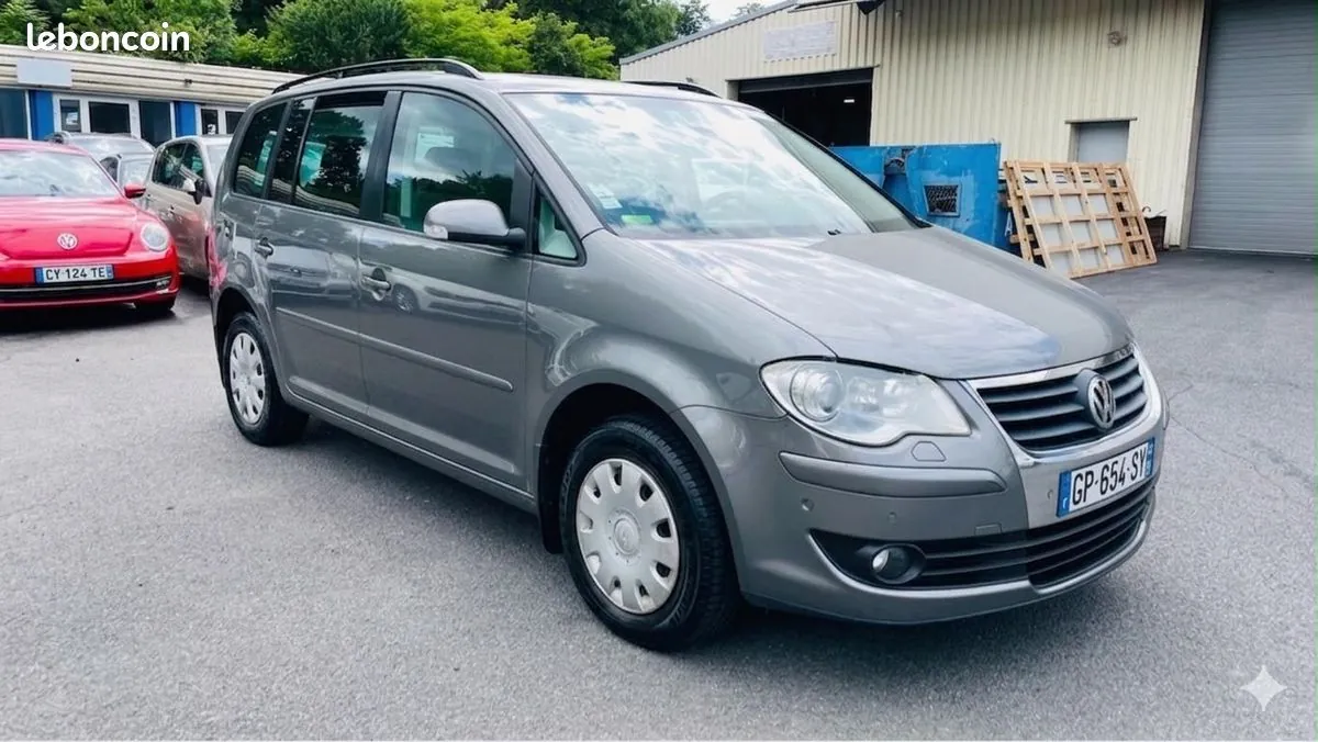Volkswagen Touran 2007 photo 3