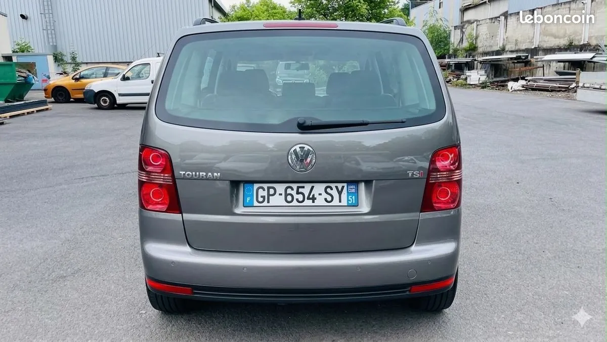 Volkswagen Touran 2007 photo 5