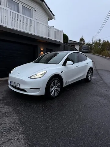 Tesla Model Y 2024 photo 5