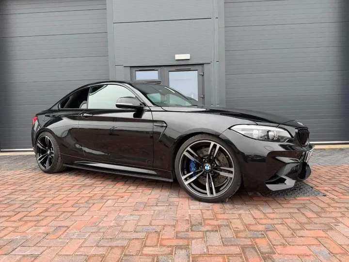 BMW M2 2017 photo 2