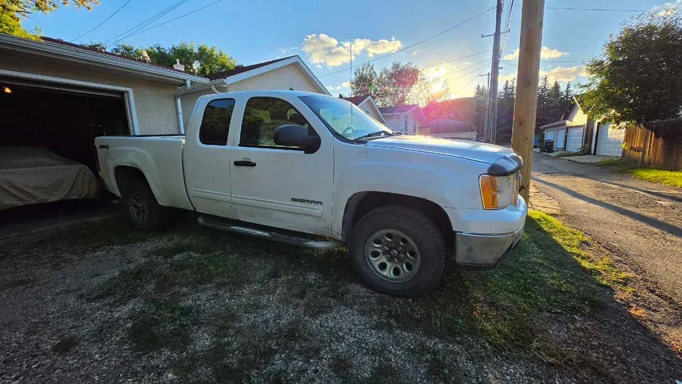 GMC Sierra 2011 photo 5
