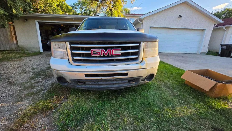 GMC Sierra 2011 photo 3