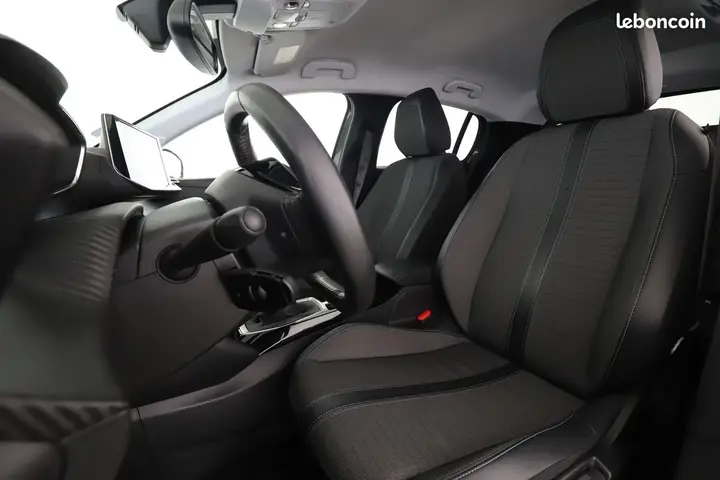 Peugeot 208 2022 photo 5