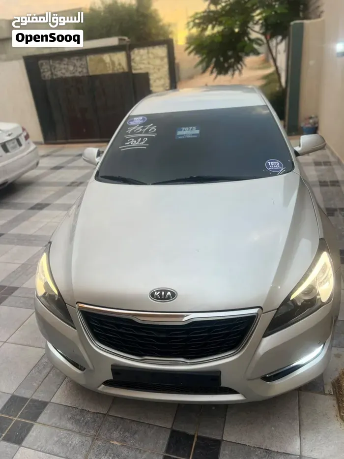 Kia Cadenza 2012 photo 3