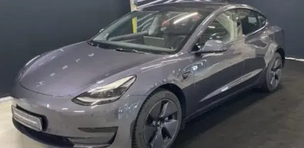 Tesla 3