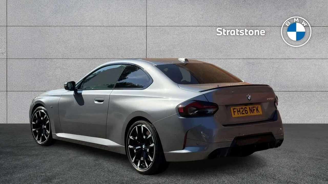 BMW 2 Series 2026 photo 2