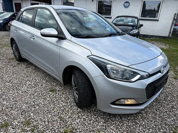 Hyundai I20 2015 photo 3