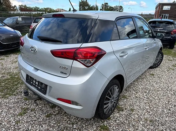 Hyundai I20 2015 photo 4