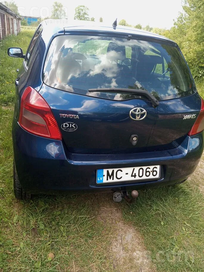 Toyota Yaris 2009 photo 3