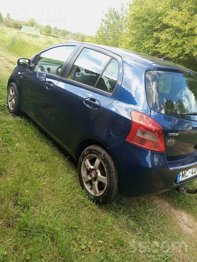 Toyota Yaris 2009 photo 2