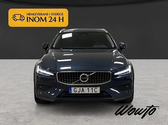 Volvo V60 Cross Country 2023 photo 2