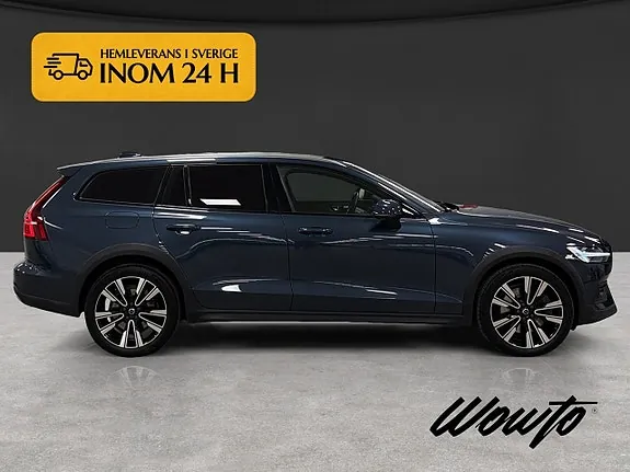 Volvo V60 Cross Country 2023 photo 3