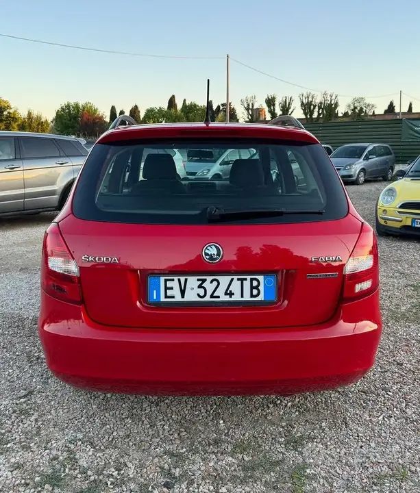 Skoda Fabia 2014 photo 5