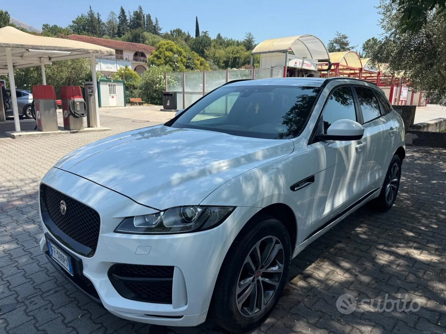 Jaguar F-Pace