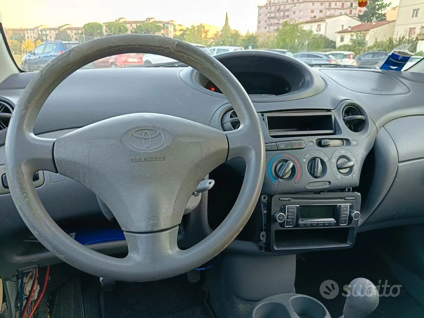 Toyota Yaris 2002 photo 2