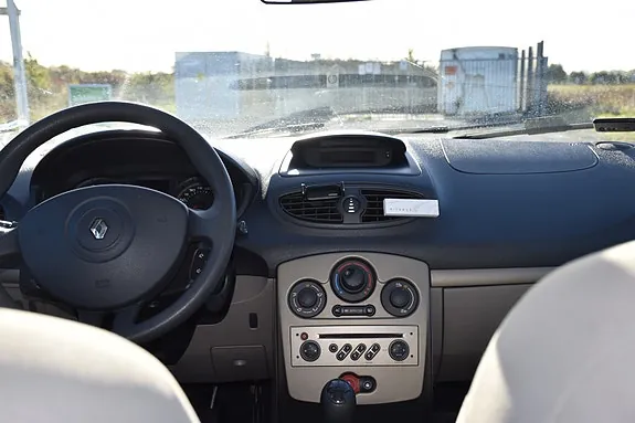 Renault Clio 2009 photo 5