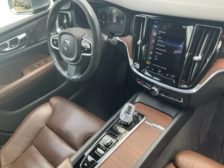 Volvo S60 2021 photo 3