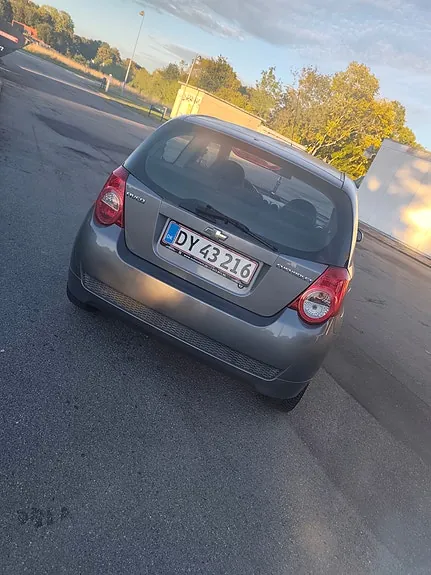 Chevrolet Aveo 2010 photo 4