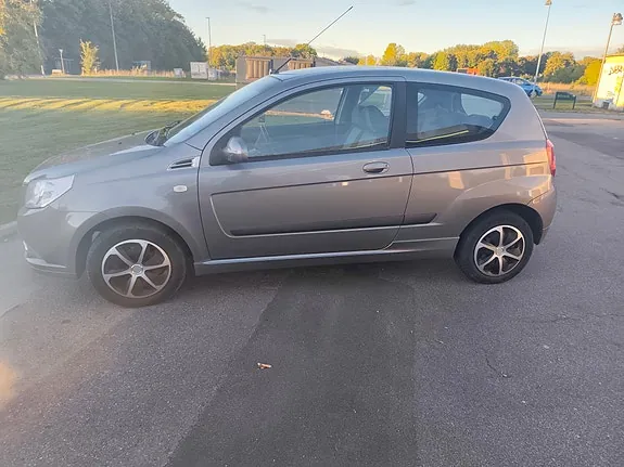 Chevrolet Aveo 2010 photo 5