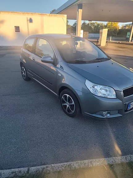 Chevrolet Aveo 2010 photo 2