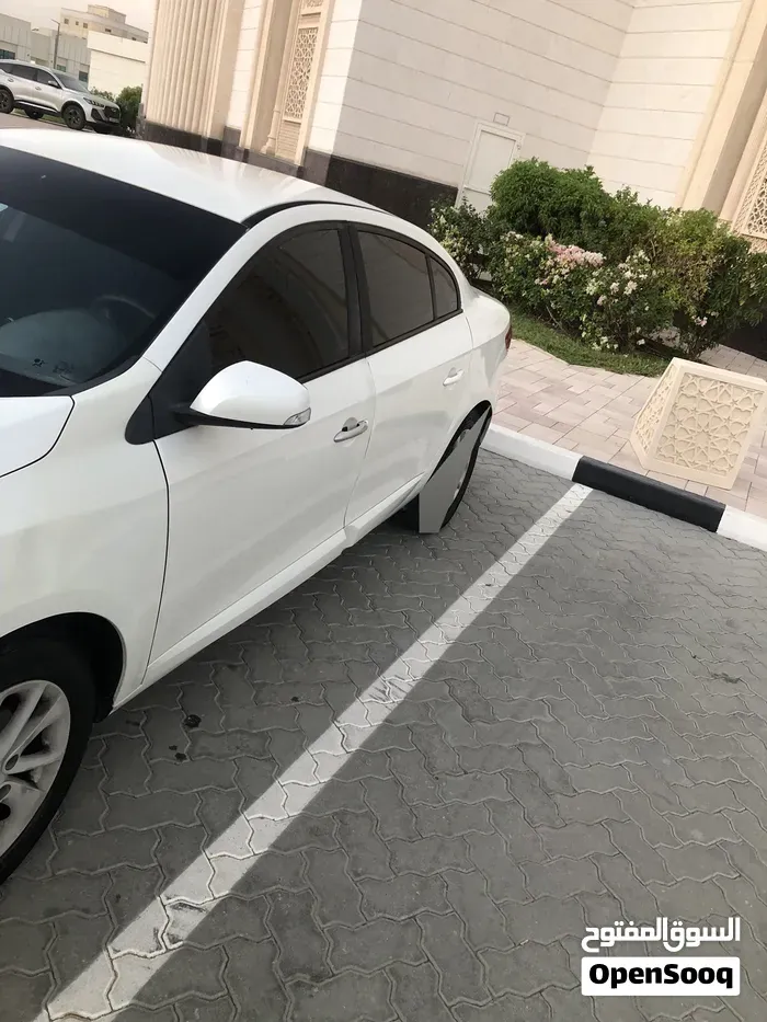 Renault Fluence 2015 photo 2