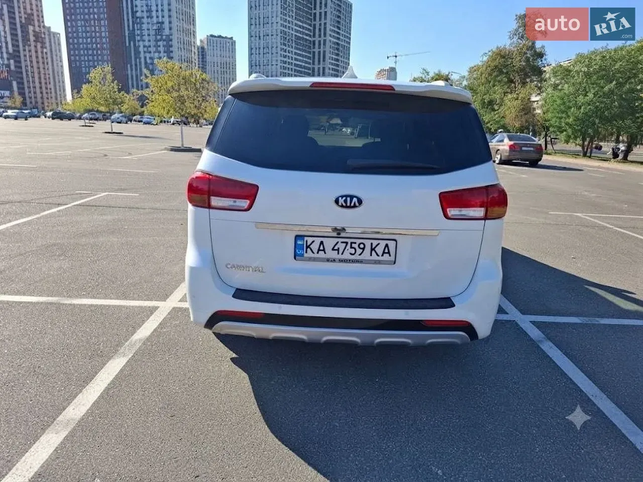 Kia Carnival 2016 photo 4