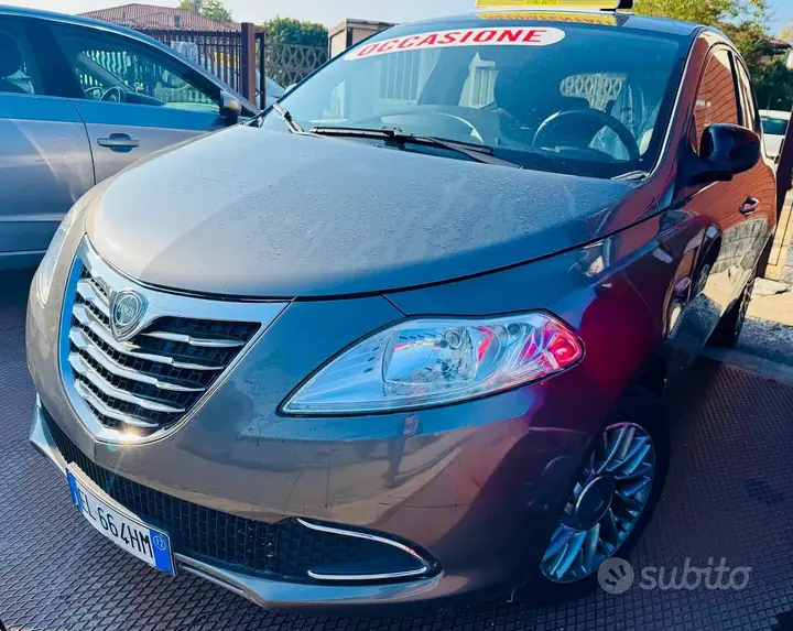 Lancia Ypsilon 2012 photo 2