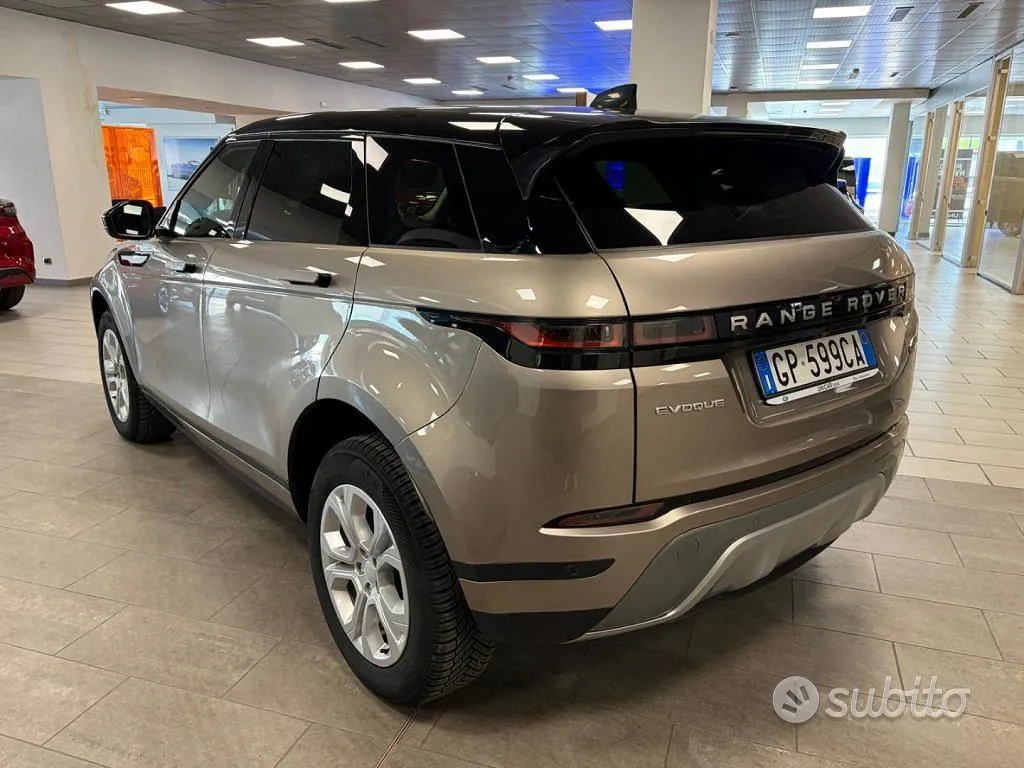 Land Rover Range Rover Evoque 2023 photo 5