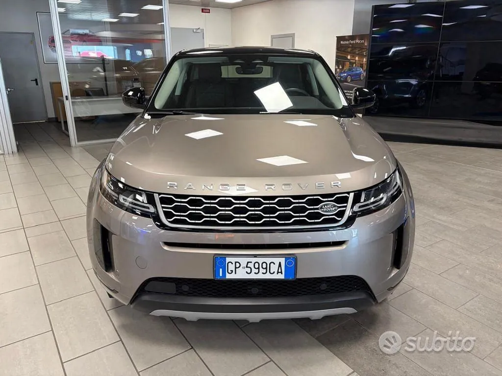 Land Rover Range Rover Evoque 2023 photo 2