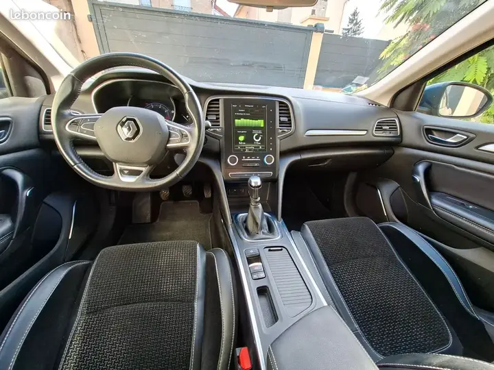 Renault Megane 2017 photo 3